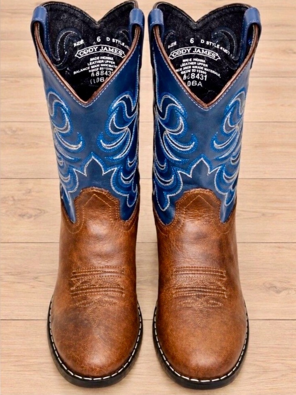 Cody James  Men’s Size 6D Black & Blue Western/Cowboy Leather Boots EUC
